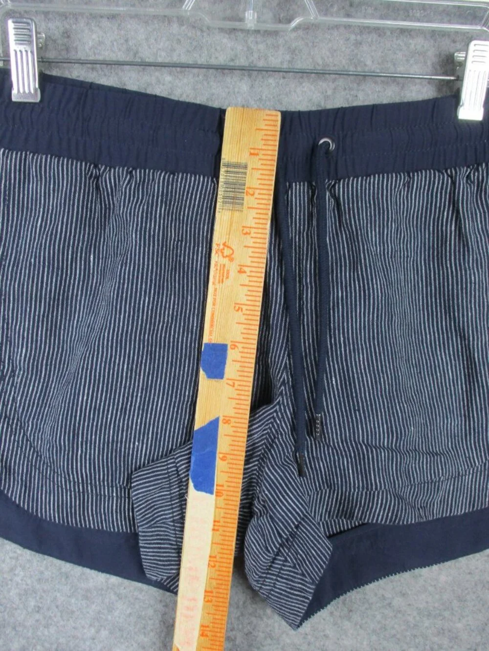 Athleta Shorts Women's 8 Blue 100% Linen Beachside Bali Striped Pull On Summer